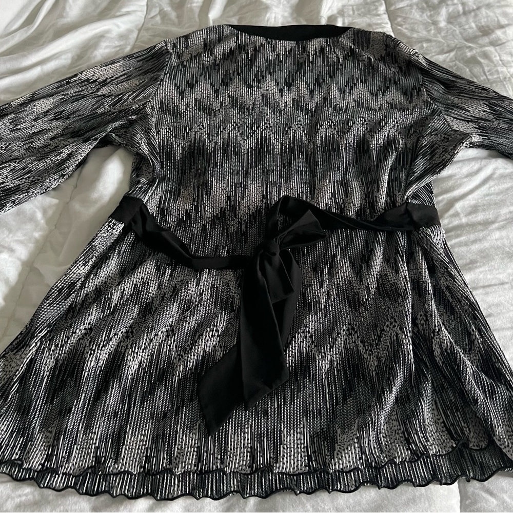 Notations Black and Silver Blouse - Picture 3 of 3